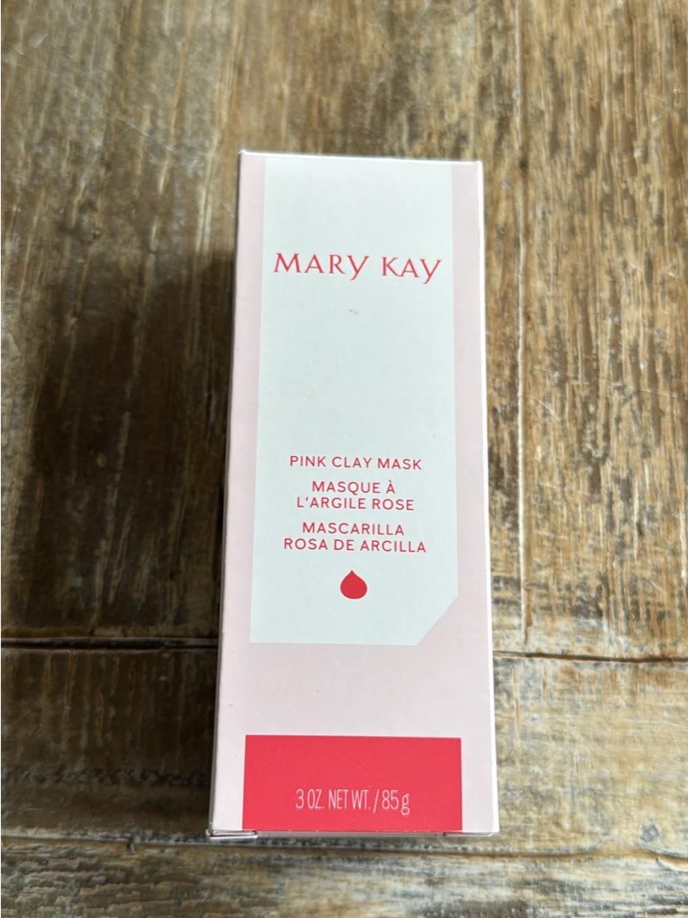 Mary Kay Pink Clay Mask Tube in Pink and White